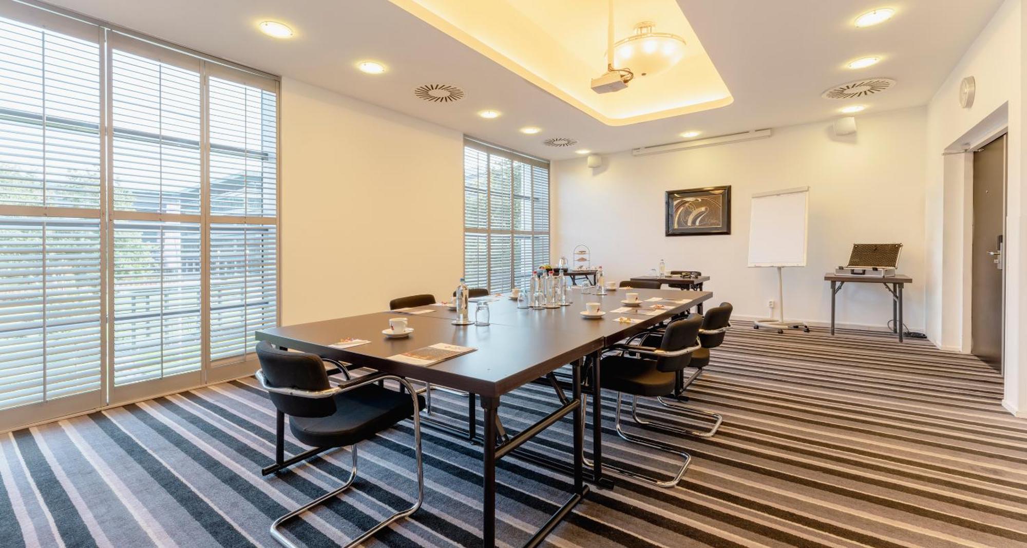 Plaza Premium Grand Winston Hotel Rijswijk Luaran gambar