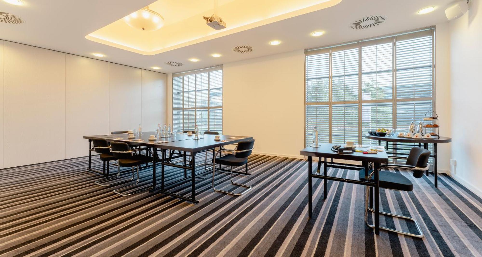 Plaza Premium Grand Winston Hotel Rijswijk Luaran gambar