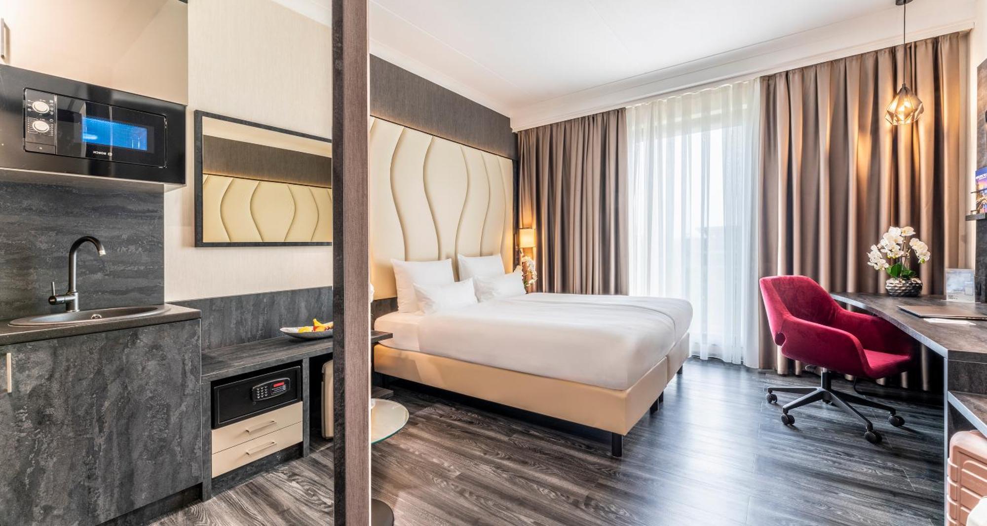 Plaza Premium Grand Winston Hotel Rijswijk Luaran gambar