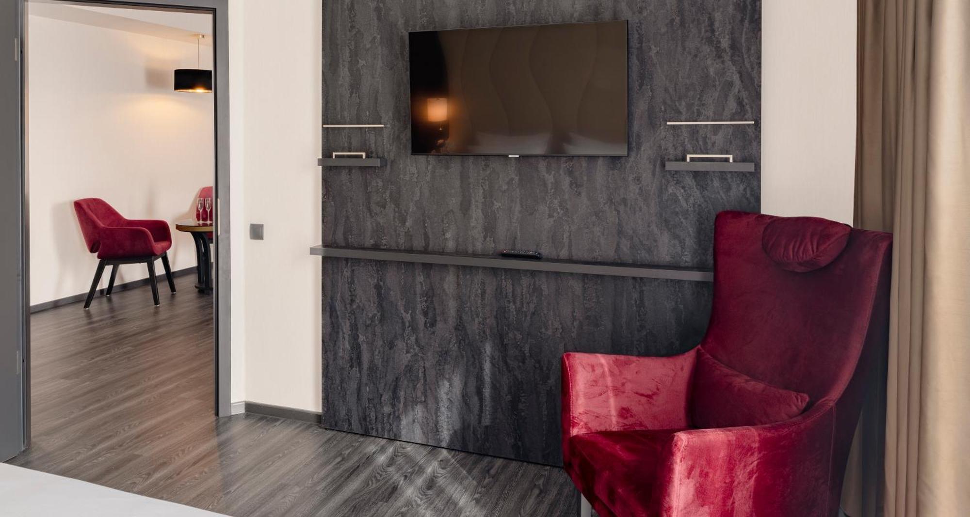 Plaza Premium Grand Winston Hotel Rijswijk Bilik gambar